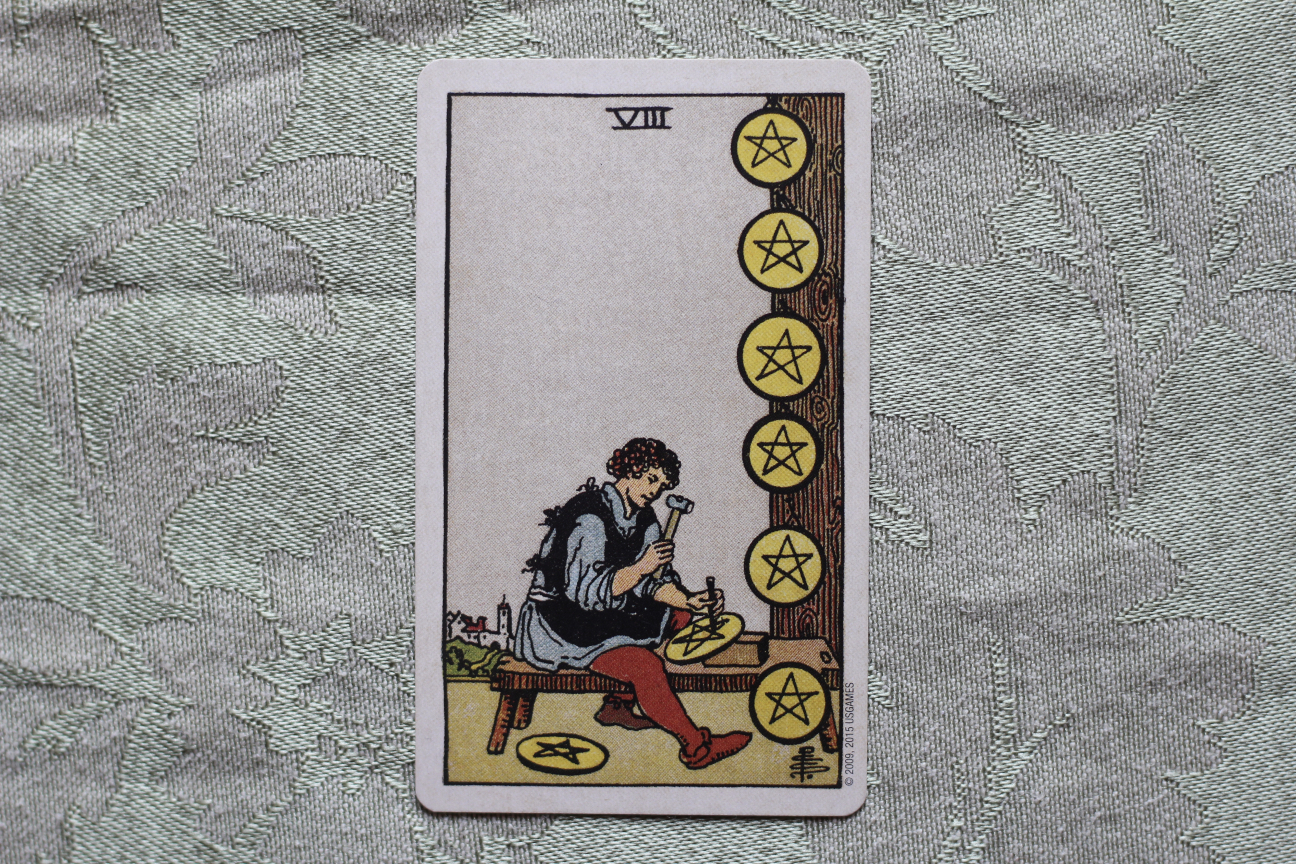 Full Moon in Virgo Decan 1: the 8 of Pentacles